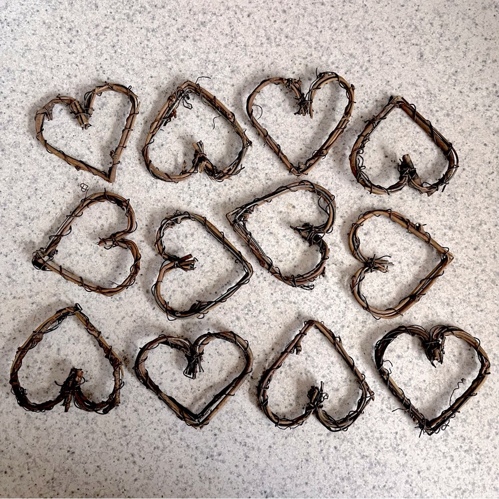 Heart Shaped Vine Table Scatter